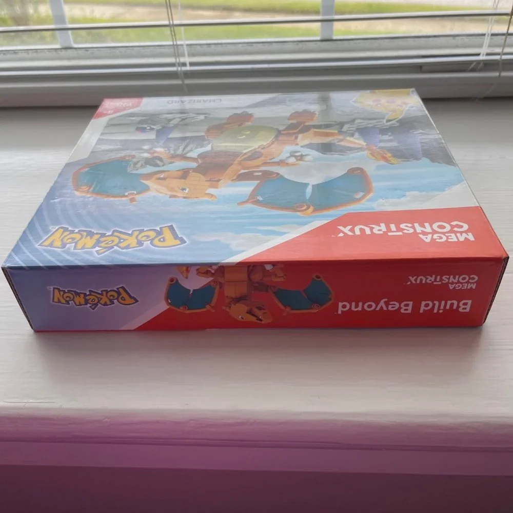 New Mega Construx Pokemon Charizard Kit DYR77 Some Box Damage